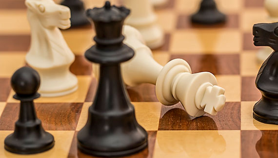 Biz Kimiz ticari strateji